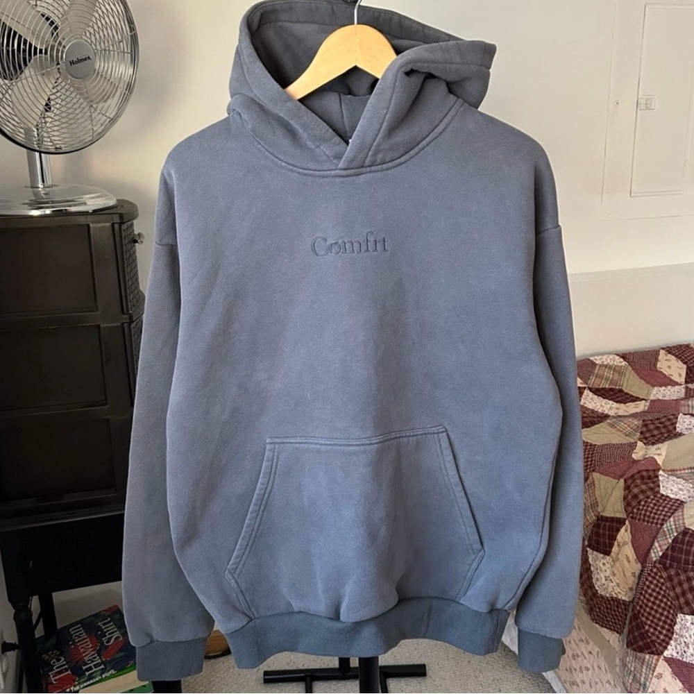 Comfrt Gray Hoodie Sweatshirt Medium